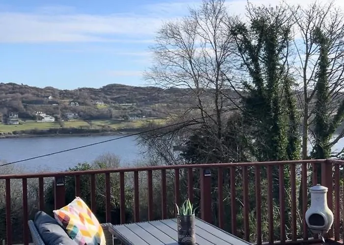 Dinnys Cottage